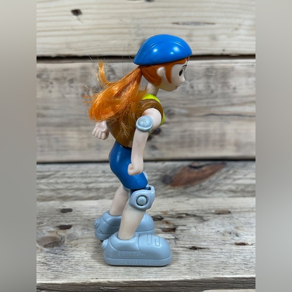 Disney Kim Possible 4” Rollerskating Figure 2003 McDonalds Helmet Kneepads Toy - Picture 2 of 6
